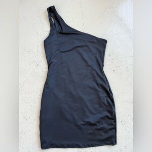 Gaze Black One-Shoulder Dress